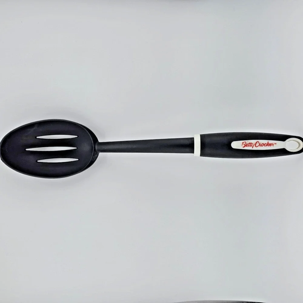 Betty Crocker Black & White Plastic Slotted Spoon